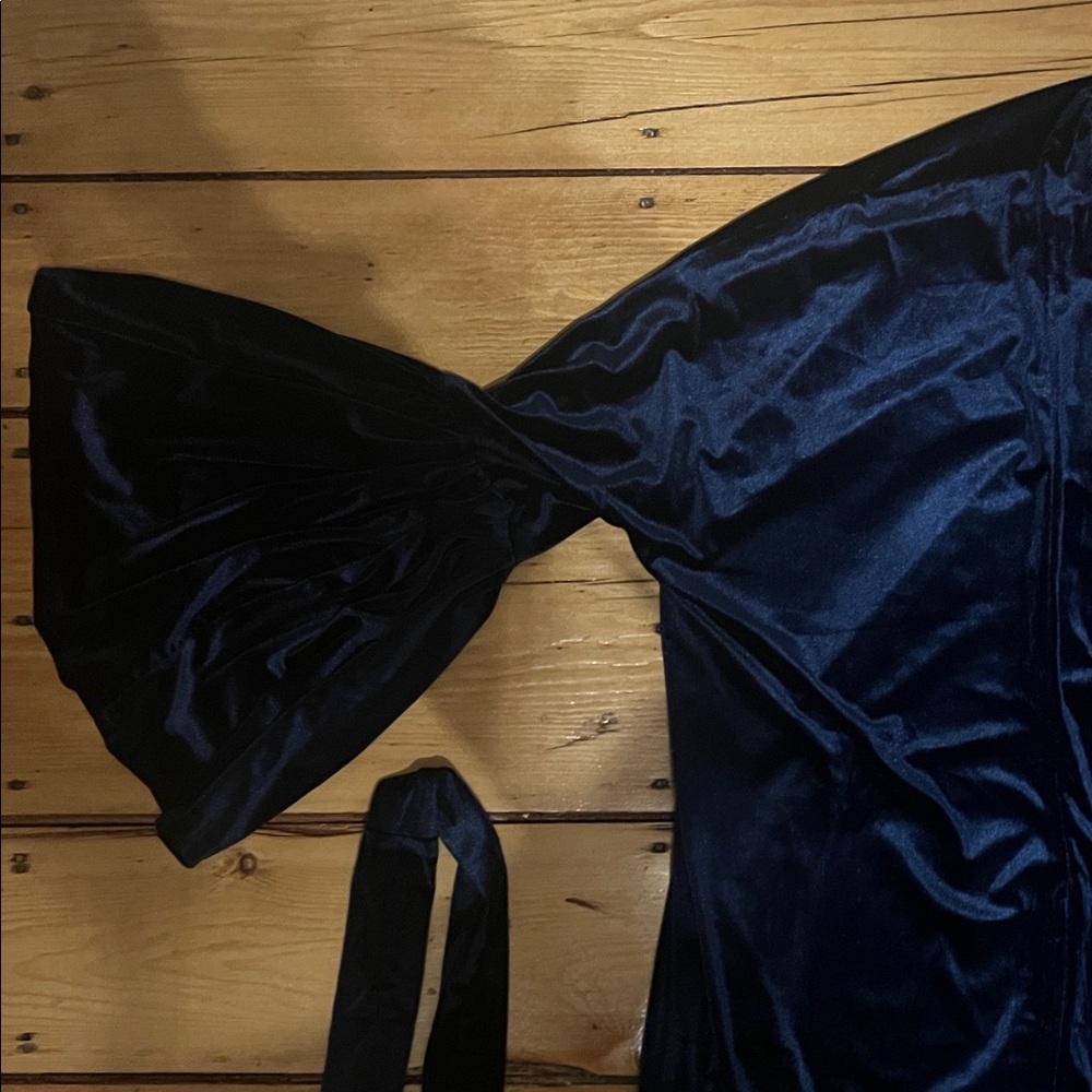 Navy Blue Velvet Robe or Costume - Picture 3 of 5